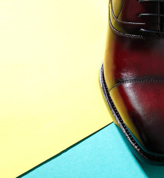 Zapatos color vino