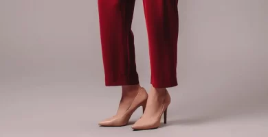combinar zapatos con pantalones anchos